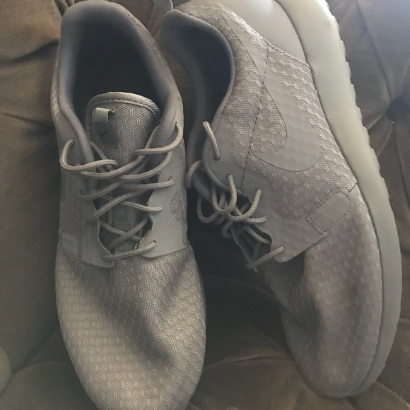 Nike Other - All Grey Roshe One